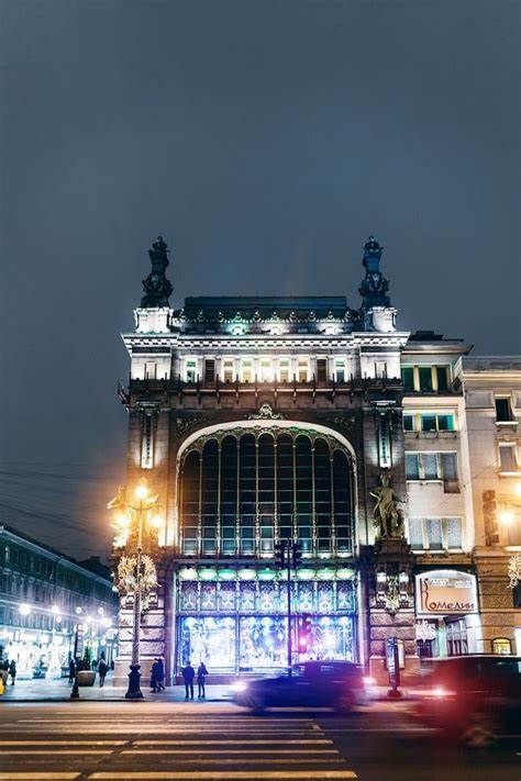 hermes stoleshnikov|30 facts about Tverskaya street in Moscow .